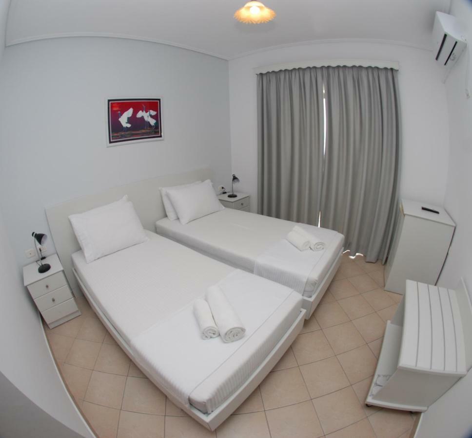 Hotel Ms Саранда Екстер'єр фото