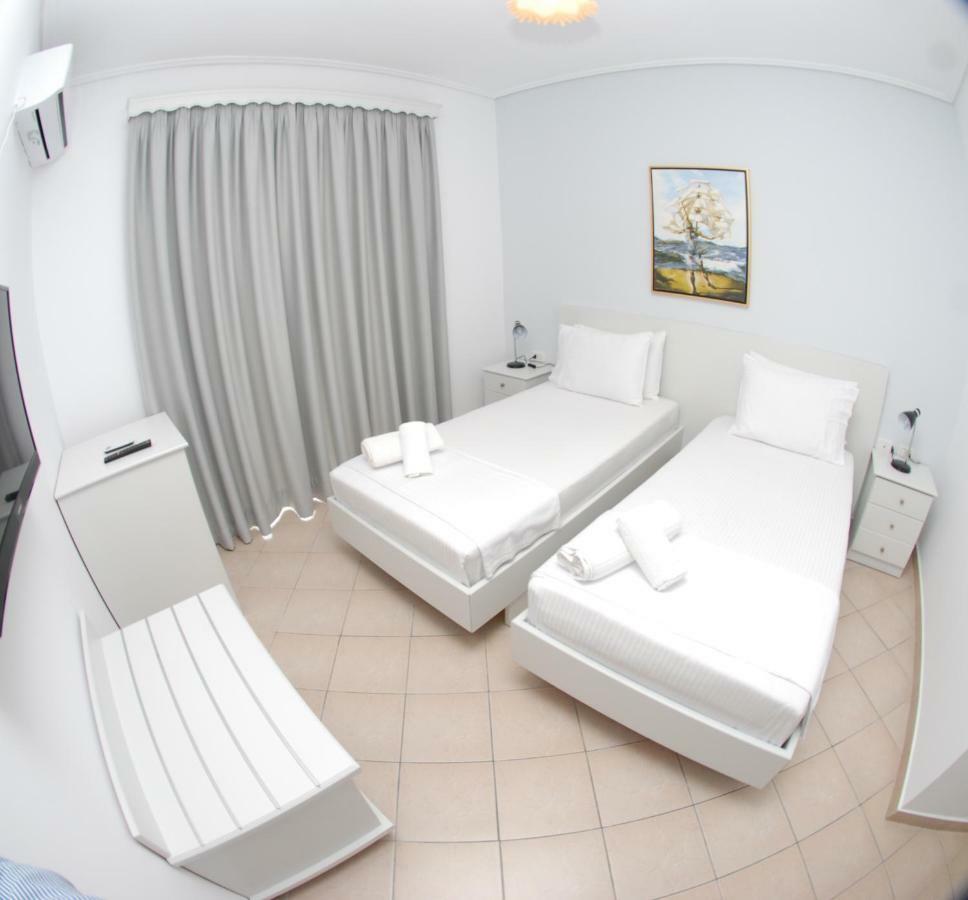 Hotel Ms Саранда Екстер'єр фото